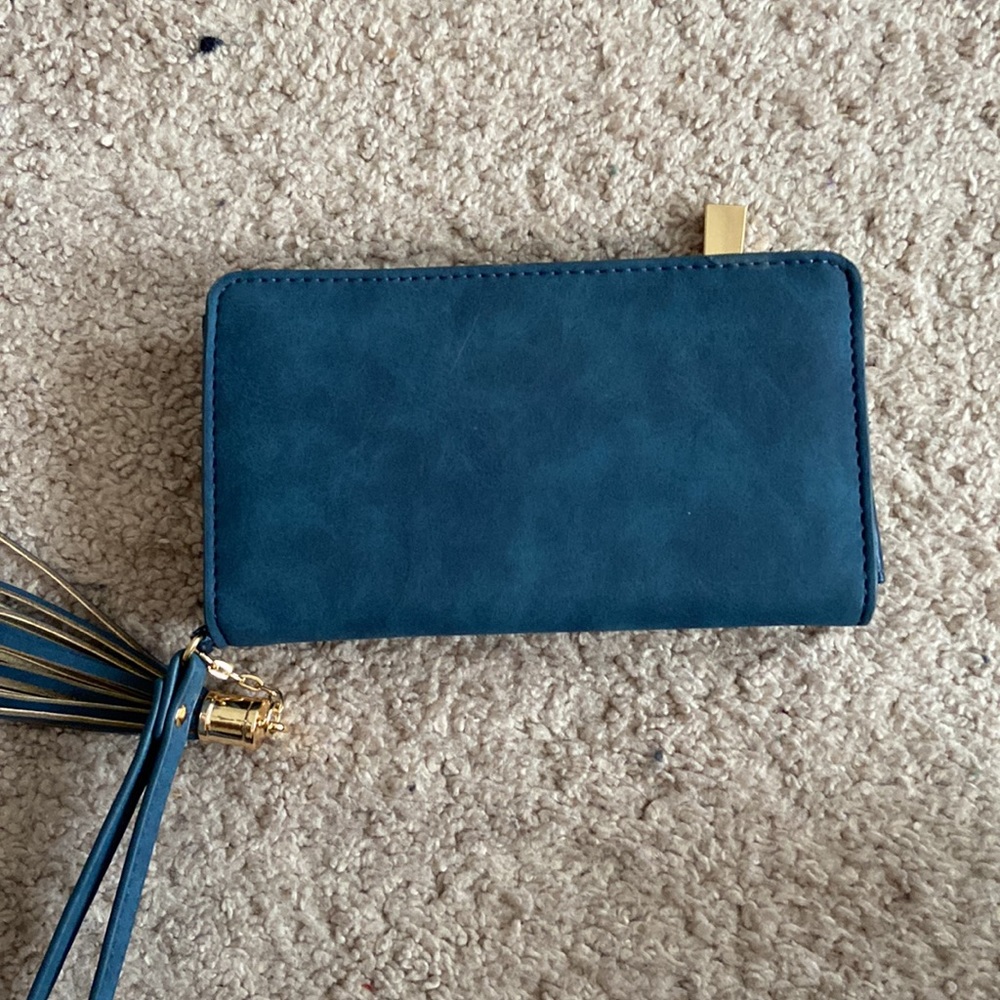 blue wallet - Picture 2 of 3